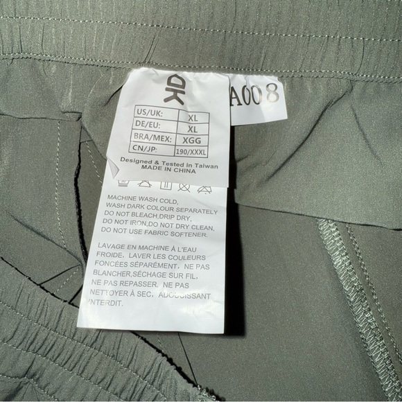 Little Donkey Andy Men's Cargo Shorts - Green - Picture 6 of 11